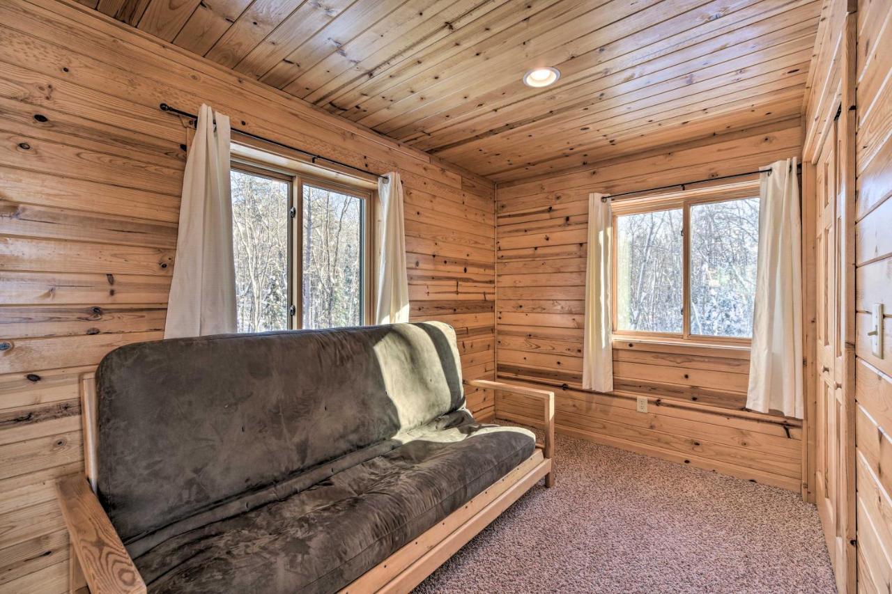 Scenic Hayward Lake View Retreat With Fire Pit 外观 照片