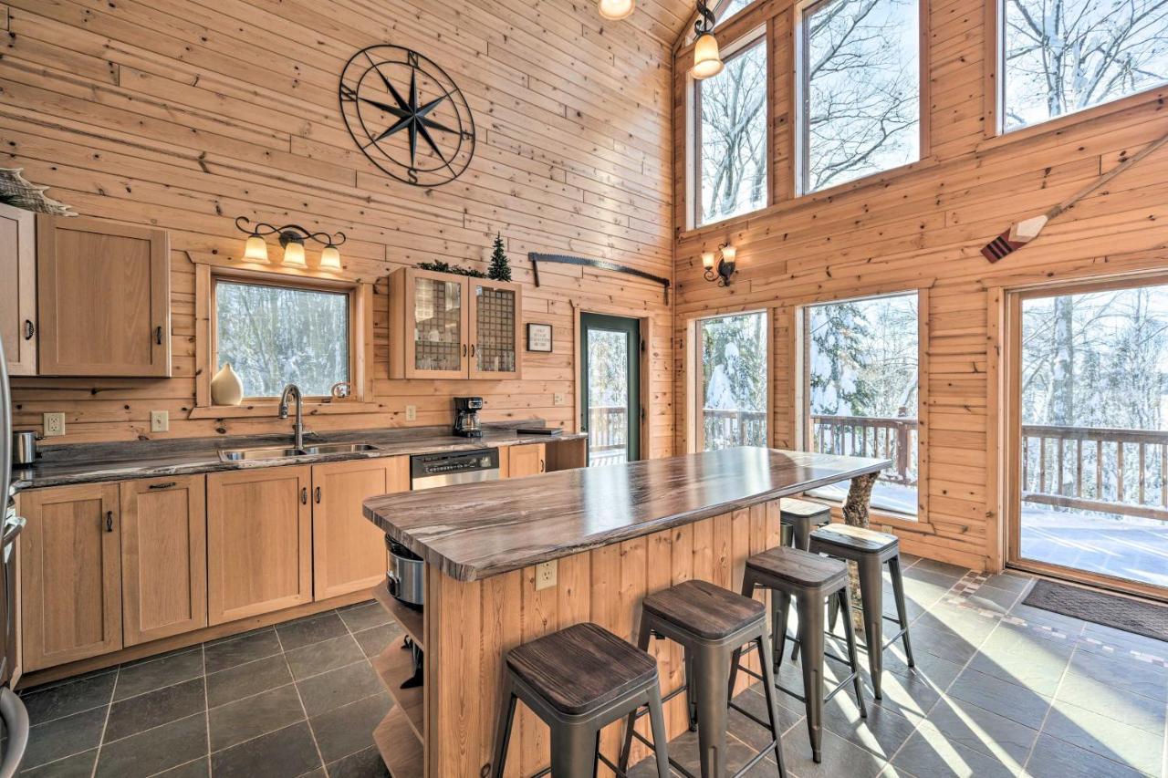 Scenic Hayward Lake View Retreat With Fire Pit 外观 照片