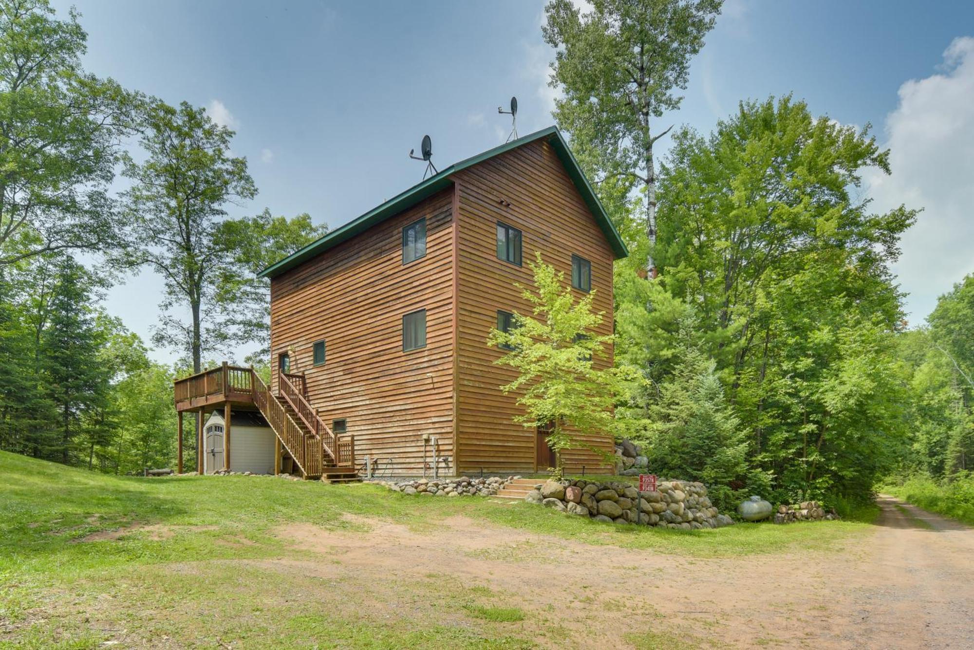 Scenic Hayward Lake View Retreat With Fire Pit 外观 照片